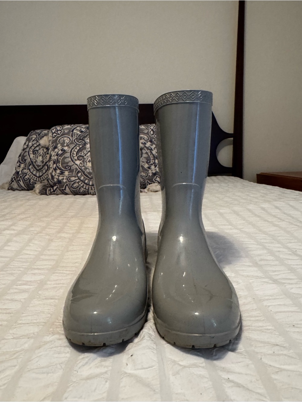UGG Gray Glossy Waterproof Rain Boots Women's Size 8